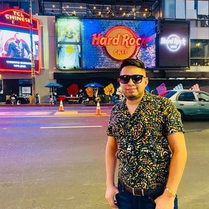 Meet your Posher, Esteban